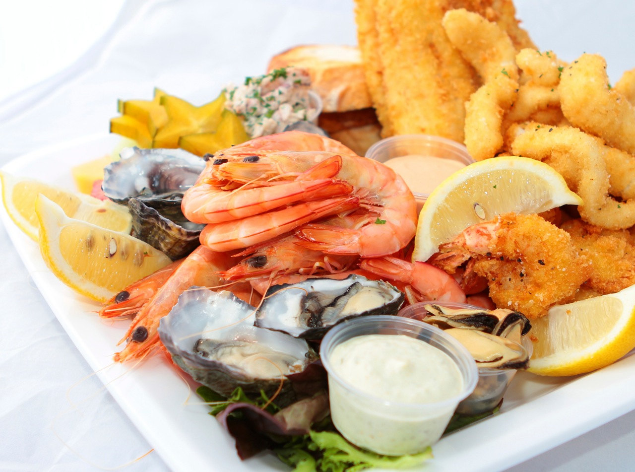 Fresh and Cooked succulent seafood platter